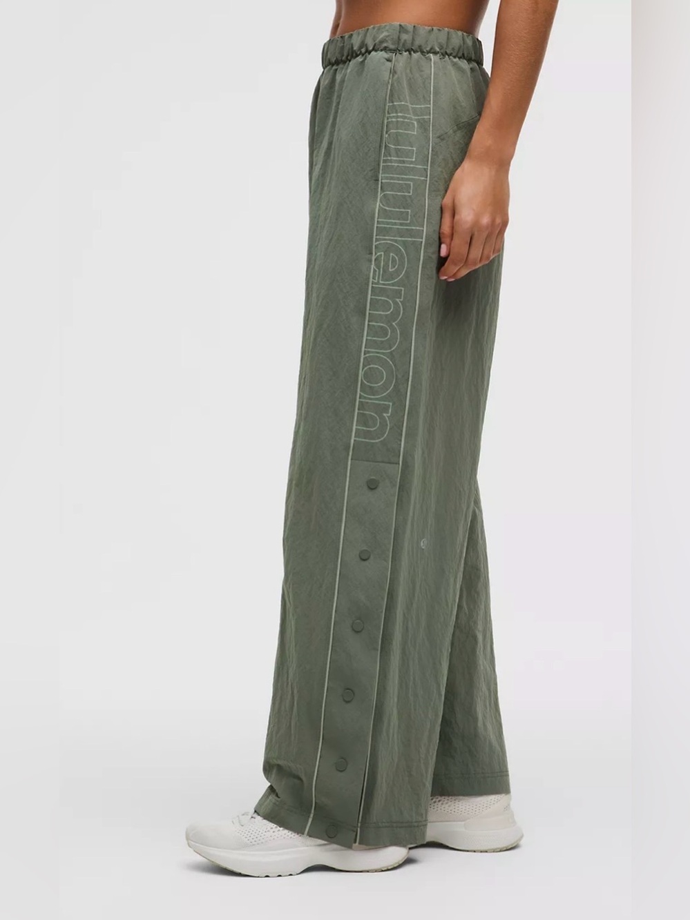 Lululemon Crinkle Nylon Mid-Rise Wide Leg Track Pants Women XL Athletic Athlete